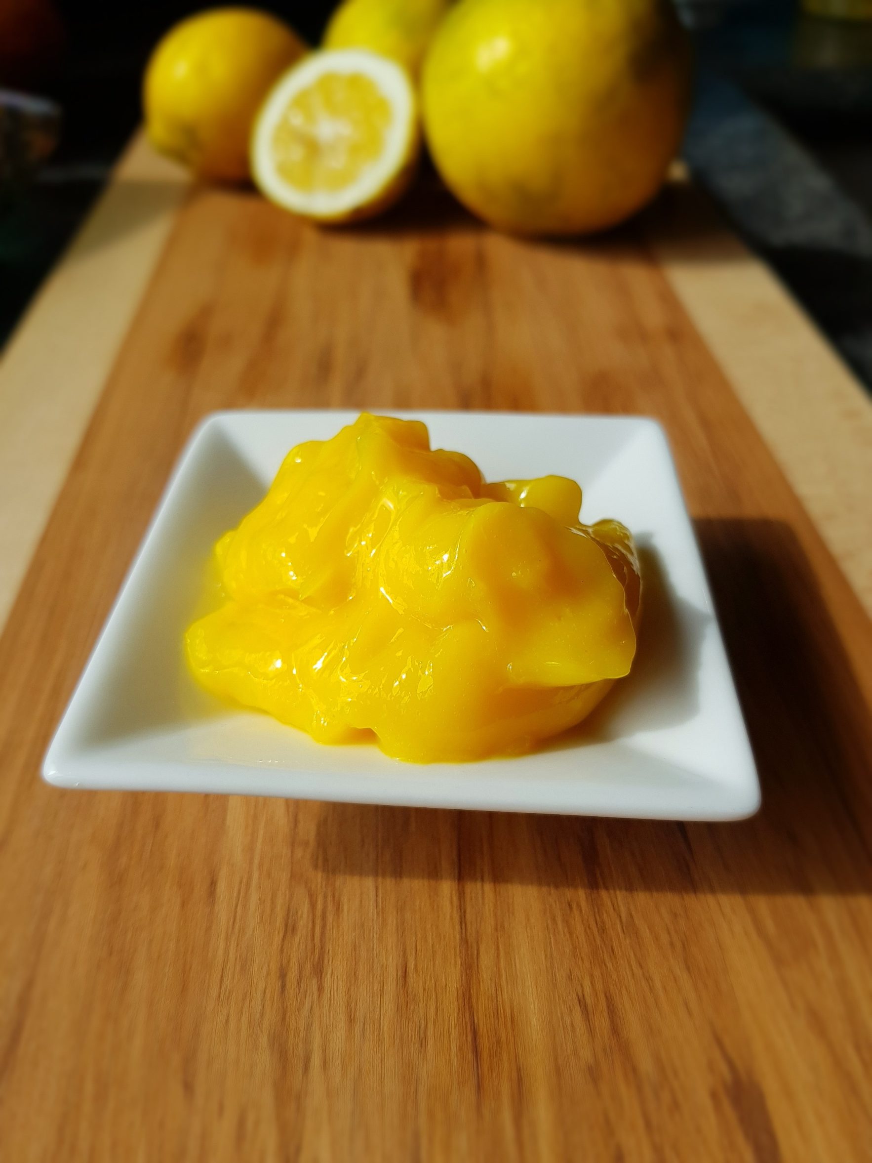 Lemon curd – homemade sweet and tart