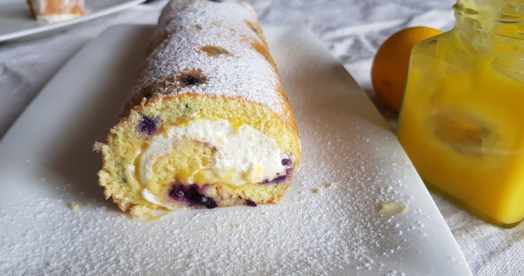 Blueberry & Lemon Swiss Roll